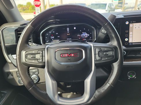 Used 2022 GMC Sierra 1500 SLE AWD/4WD image 17