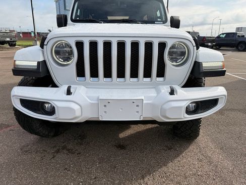 Used 2019 Jeep Wrangler Unlimited Sahara AWD/4WD image 13