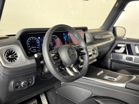 Used 2025 Mercedes-Benz G 63 AMG 4MATIC image 24