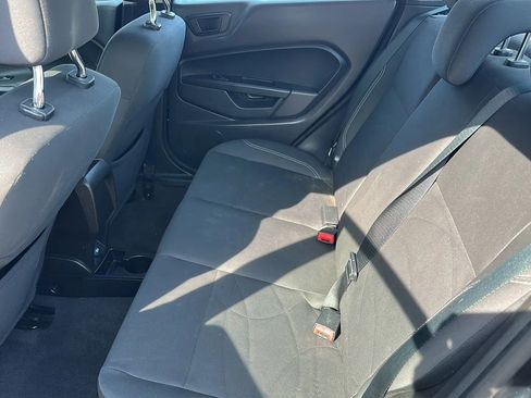 Used 2017 Ford Fiesta SE image 9