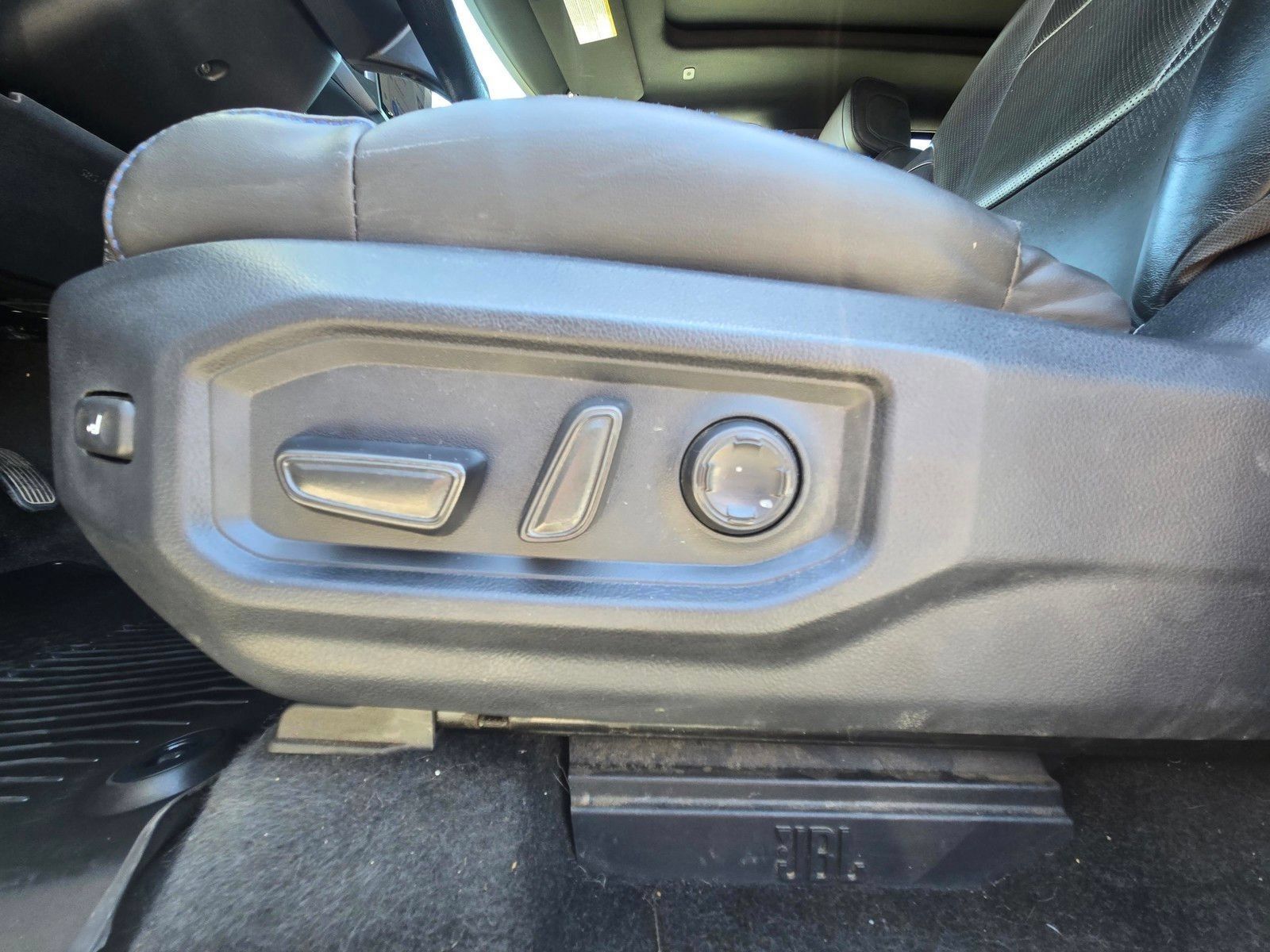 Used 2024 Toyota Tundra Platinum AWD/4WD image 16