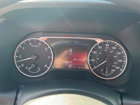 Used 2024 Nissan Sentra SV FWD image 10