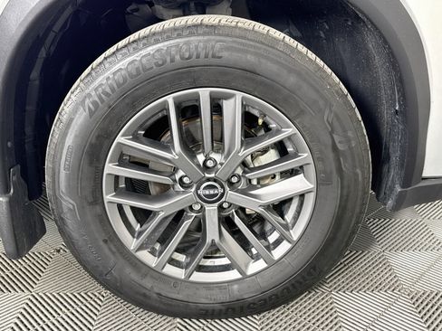 Used 2025 Nissan Rogue S FWD image 30