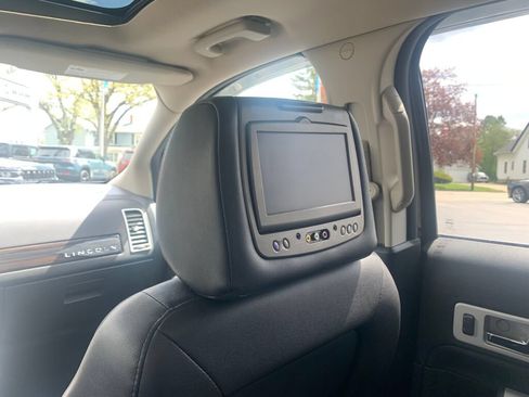 Used 2009 Lincoln MKX AWD image 27