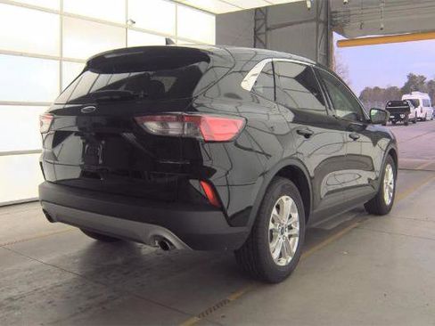 Used 2022 Ford Escape SE image 4