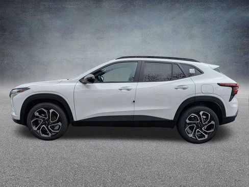 New 2026 Chevrolet Trax RS w/ Sunroof Package FWD image 7