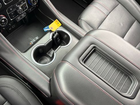 Used 2022 Chevrolet Suburban RST w/ Luxury Package image 20