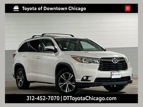 Used 2016 Toyota Highlander XLE FWD image 1