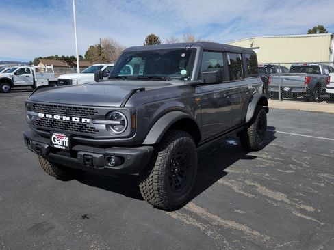New 2026 Ford Bronco Badlands image 2