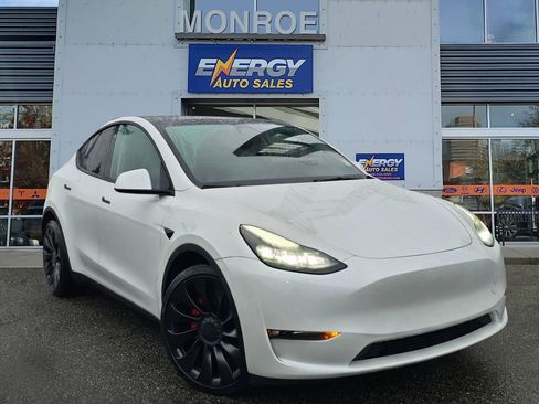 Used 2022 Tesla Model Y Performance image 1