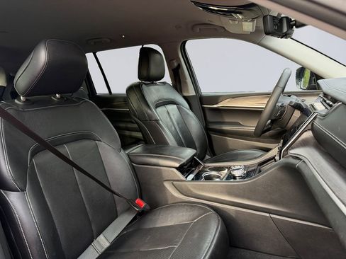 Used 2023 Jeep Grand Cherokee L Limited w/ Luxury Tech Group II image 18