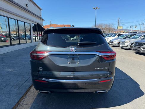 Used 2019 Buick Enclave Essence image 8