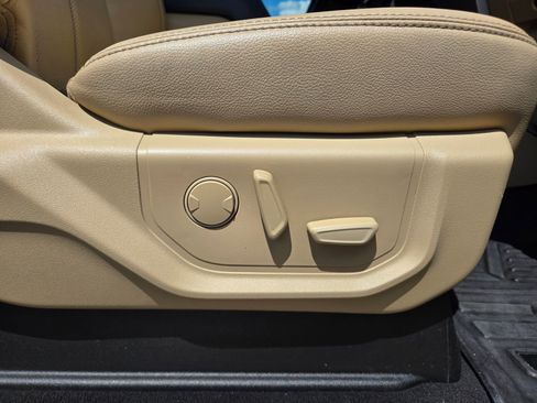 Used 2021 Ford F250 Lariat w/ Chrome Package image 43