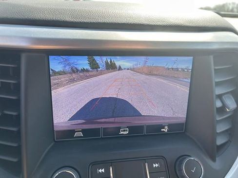 Used 2023 GMC Acadia SLT w/ Preferred Package image 15