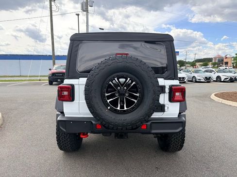 New 2026 Jeep Wrangler Unlimited Rubicon AWD/4WD image 4