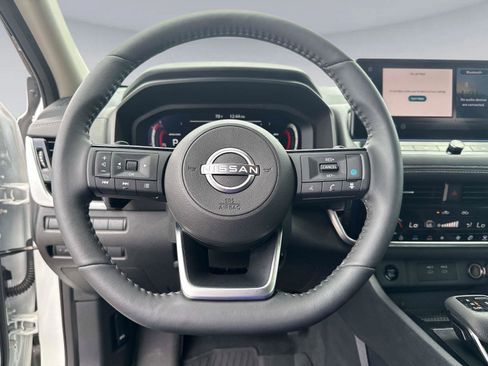 Used 2024 Nissan Rogue SL w/ SL Premium Package FWD image 29