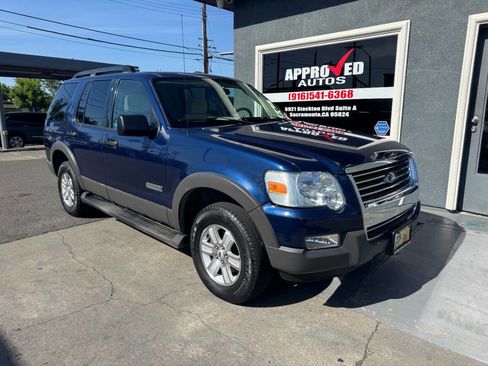 Used 2006 Ford Explorer XLT AWD/4WD image 1