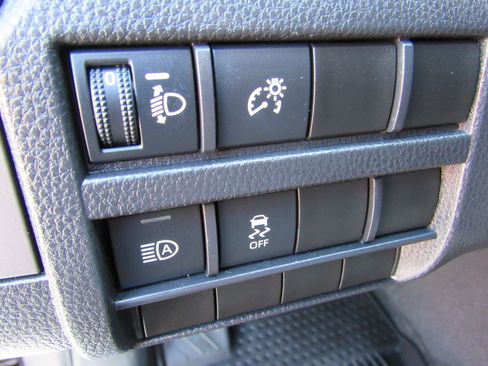 Used 2025 Toyota Tacoma SR5 image 12