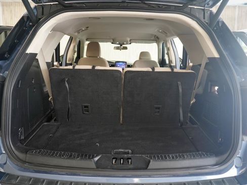 Used 2021 Ford Explorer XLT RWD image 39