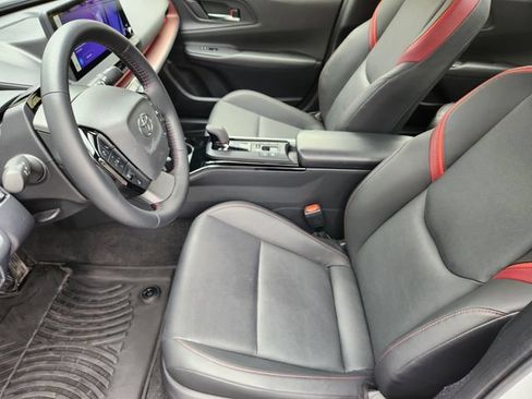 Used 2024 Toyota Prius Prime FWD image 18