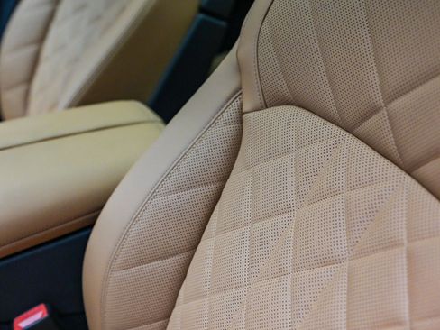 Certified 2025 BMW X5 xDrive50e w/ Executive Package image 24