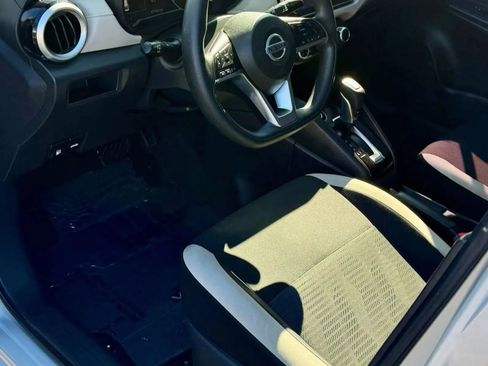 Used 2021 Nissan Versa SV image 12