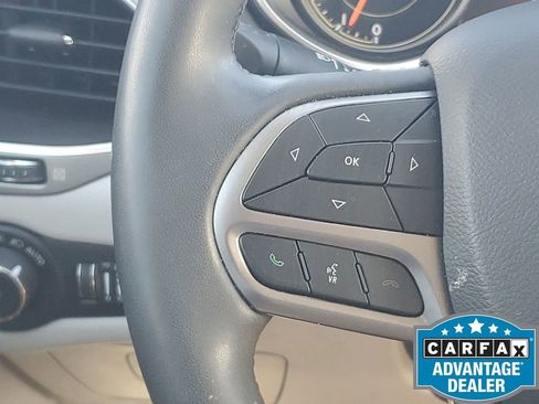 Used 2021 Jeep Cherokee Latitude Lux w/ Sun & Sound Group image 36