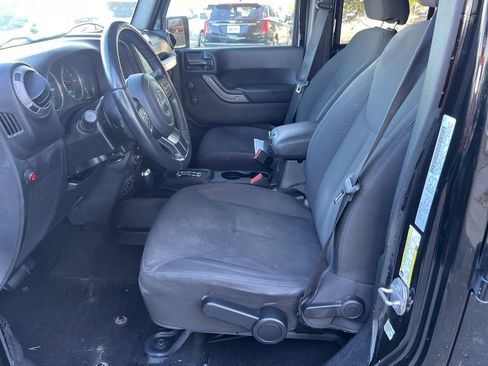 Used 2017 Jeep Wrangler Unlimited Sport w/ Connectivity Group image 21