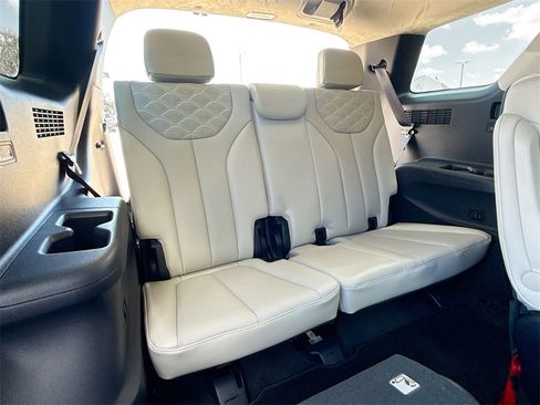 Used 2021 Hyundai Palisade Calligraphy image 32