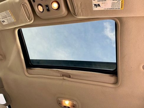 Used 2005 Chevrolet Avalanche Z66 w/ Sun And Sound Package image 38