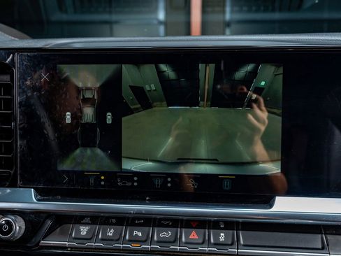 Used 2024 Chevrolet Silverado 3500 High Country w/ High Country Premium Package image 25