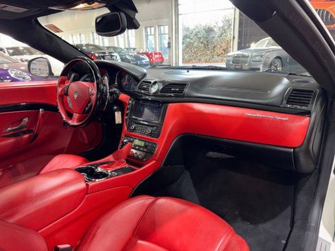 Used 2015 Maserati GranTurismo Sport image 63