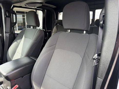 Used 2022 Jeep Gladiator Sport image 21