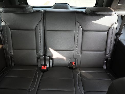 Used 2022 GMC Yukon Denali w/ Max Trailering Package image 9