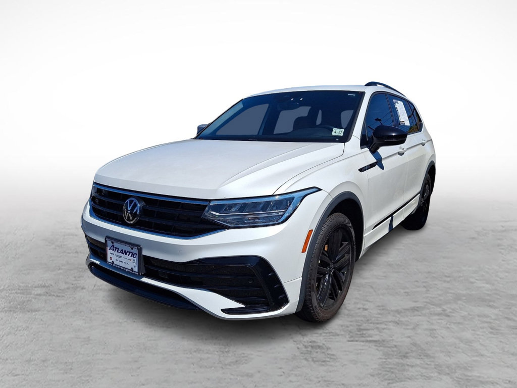 Used 2024 Volkswagen Tiguan SE R-Line AWD/4WD image 1