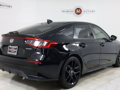 Used 2023 Honda Civic Sport image 3
