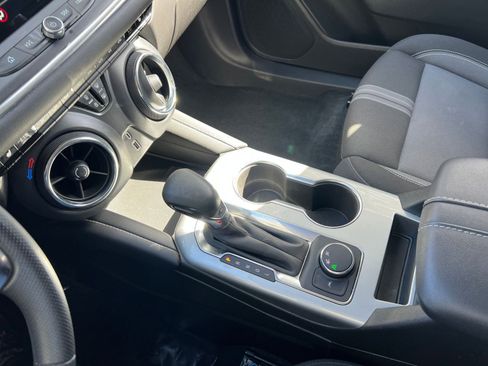 Used 2025 Chevrolet Blazer LT image 37