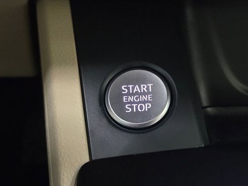 Used 2023 Audi A4 2.0T Premium w/ Convenience Package image 45