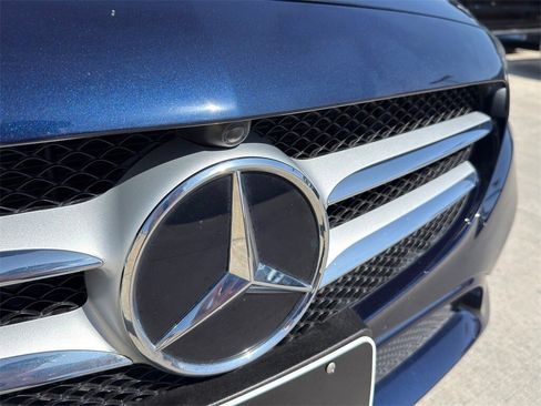 Used 2019 Mercedes-Benz C 300 Sedan image 4