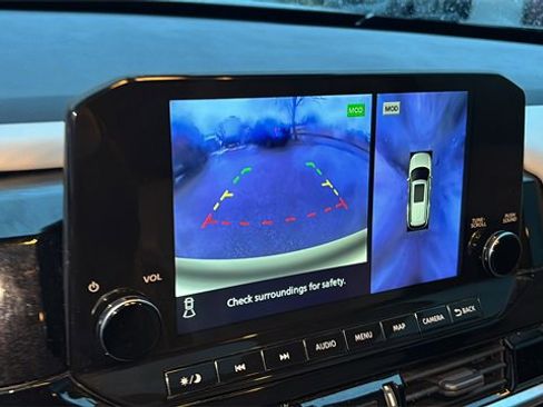 Used 2022 Nissan Pathfinder Platinum w/ Cargo Package image 18