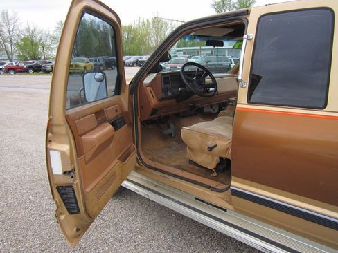 Used 1989 Chevrolet Silverado 3500 2WD Extended Cab image 9