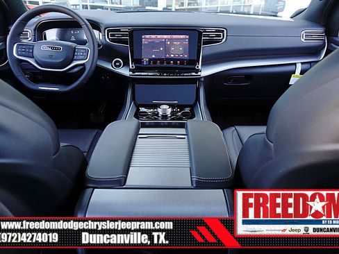 New 2025 Jeep Wagoneer Series II image 11