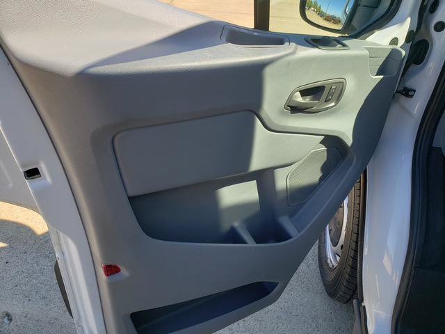 Used 2018 Ford Transit 150 XL RWD image 12