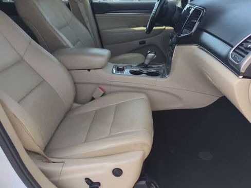 Used 2020 Jeep Grand Cherokee Limited w/ Luxury Group II image 23