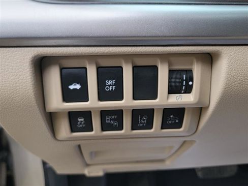 Used 2015 Subaru Legacy 2.5i Limited image 28