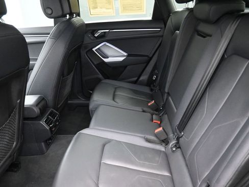 Used 2025 Audi Q3 2.0T Premium AWD/4WD image 14