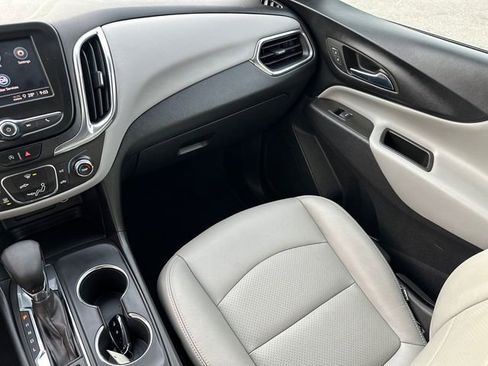 Used 2023 Chevrolet Equinox LS image 20