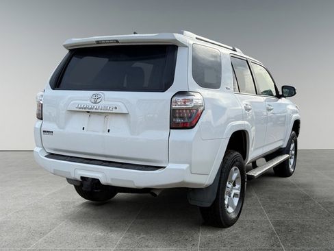 Used 2018 Toyota 4Runner SR5 image 5