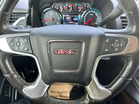 Used 2018 GMC Yukon XL SLT w/ HD Trailering Package RWD image 20