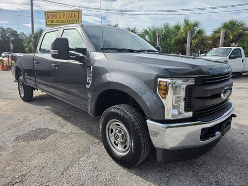 Used 2019 Ford F250 XL w/ Power Equipment Group AWD/4WD image 5